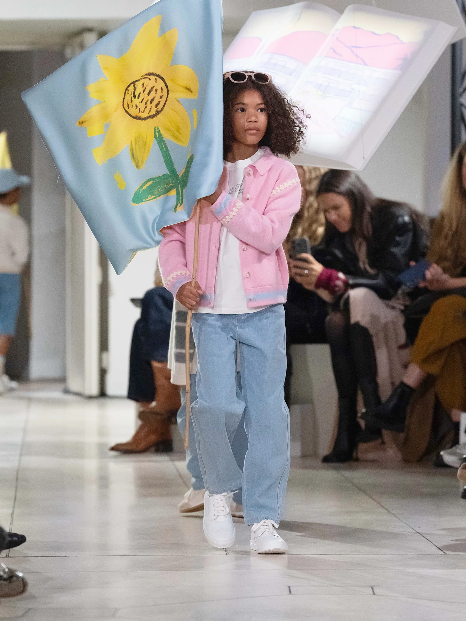 Bonpoint x Guest in Residence Liberté cardigan with contrasting embroidery in pink cashmere - Image 5