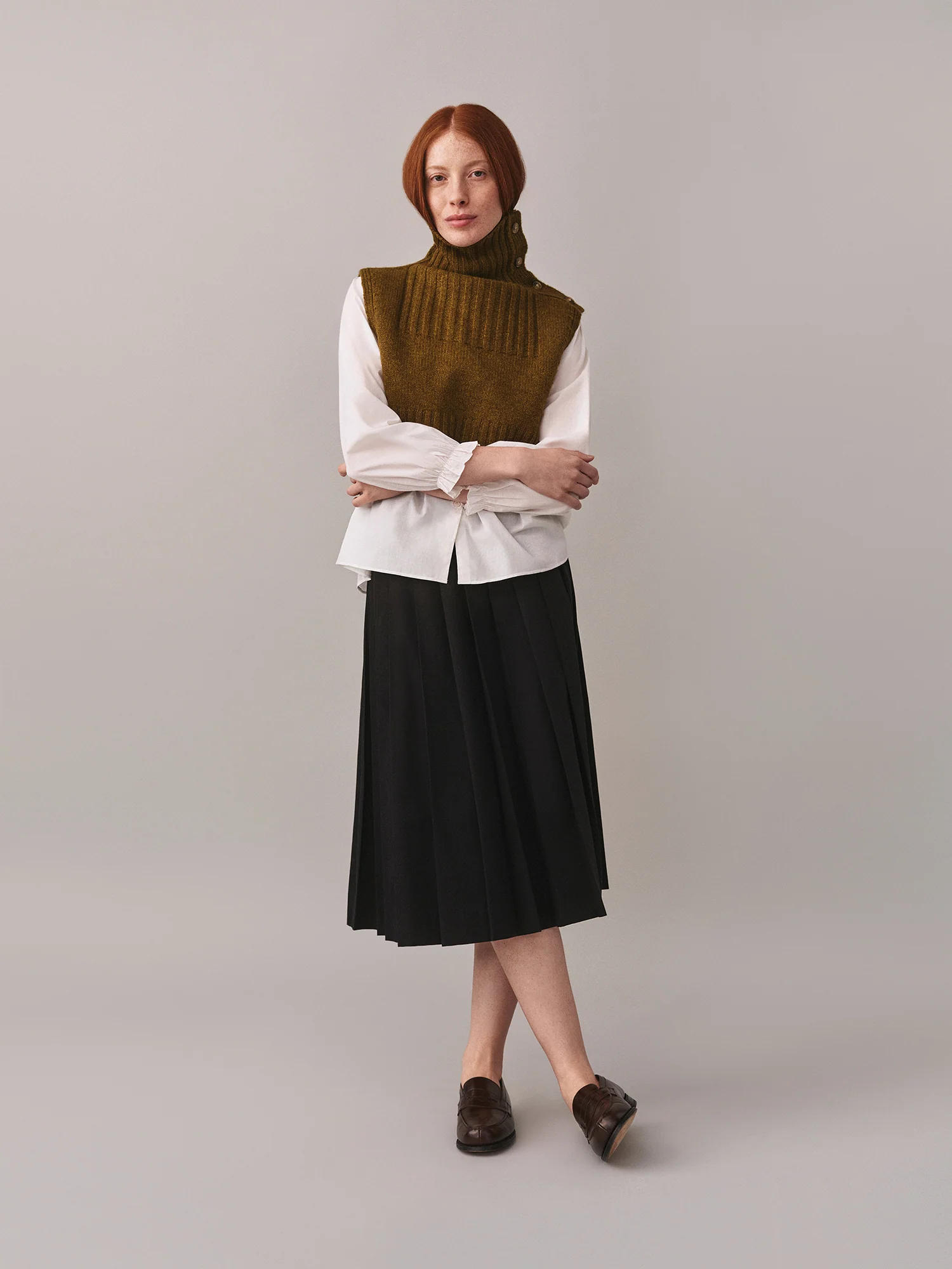 Junau Removable Collar in Khaki Wool - Image 5